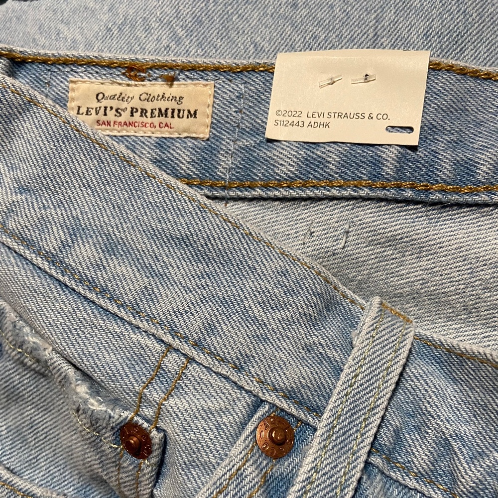LEVI’S PREMIUM 501 '90S WOMEN'S SHORTS - Picture 6 of 9